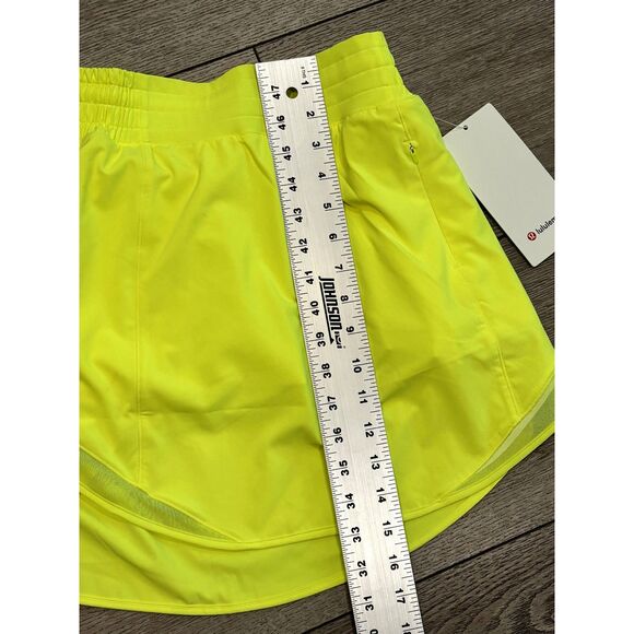 Lululemon Hotty Hot Skort Womens 2 HIYE Highlighter Yellow Golf Tennis NWT - Picture 8 of 12